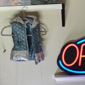 Faux Fur Hooded Vest with Metallic Accentslittle Lass 3t